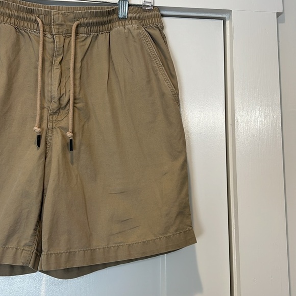 Patagonia men’s Tan Cargo Shorts size 32. - Picture 3 of 13